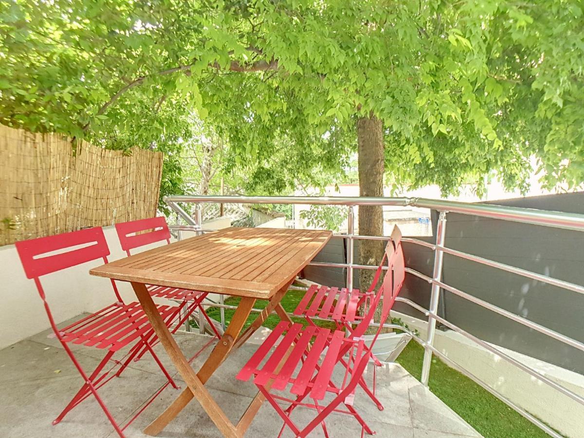 Stop Chez M Select Garden Saint-Fons Exterior foto
